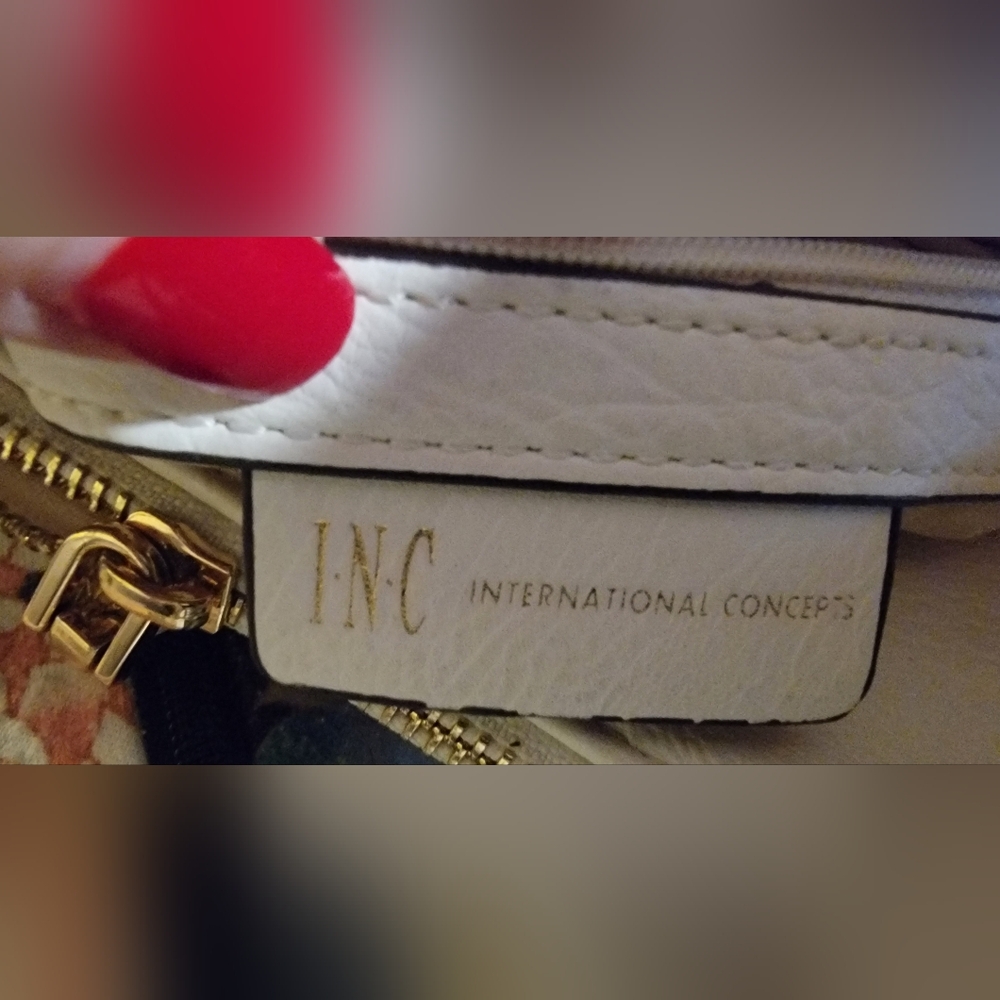 NWOT-Gorgeous- INC International Concepts Leather Shoulder Bag W/gold Studs - Picture 10 of 12